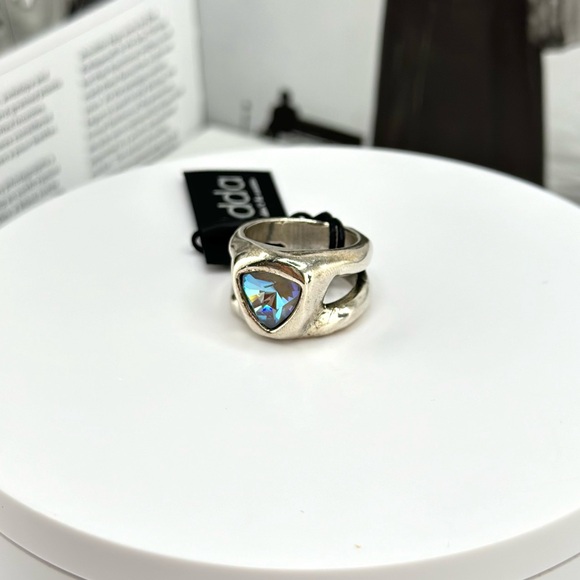 Silver ring with triangle Aquamarine, Blue crystal - Picture 4 of 7